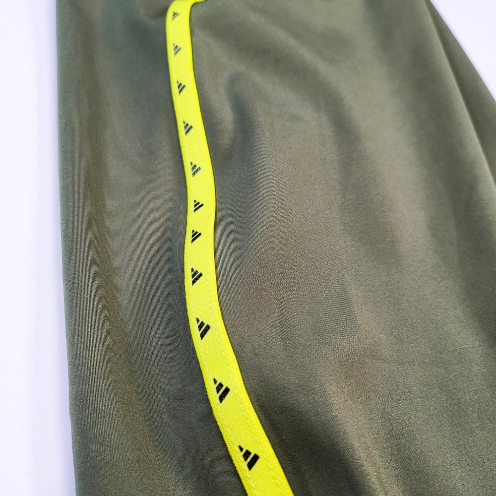 Adidas Aeroready Tight Women's Training Athletic Running Legging Green GT6299 - Picture 4 of 7
